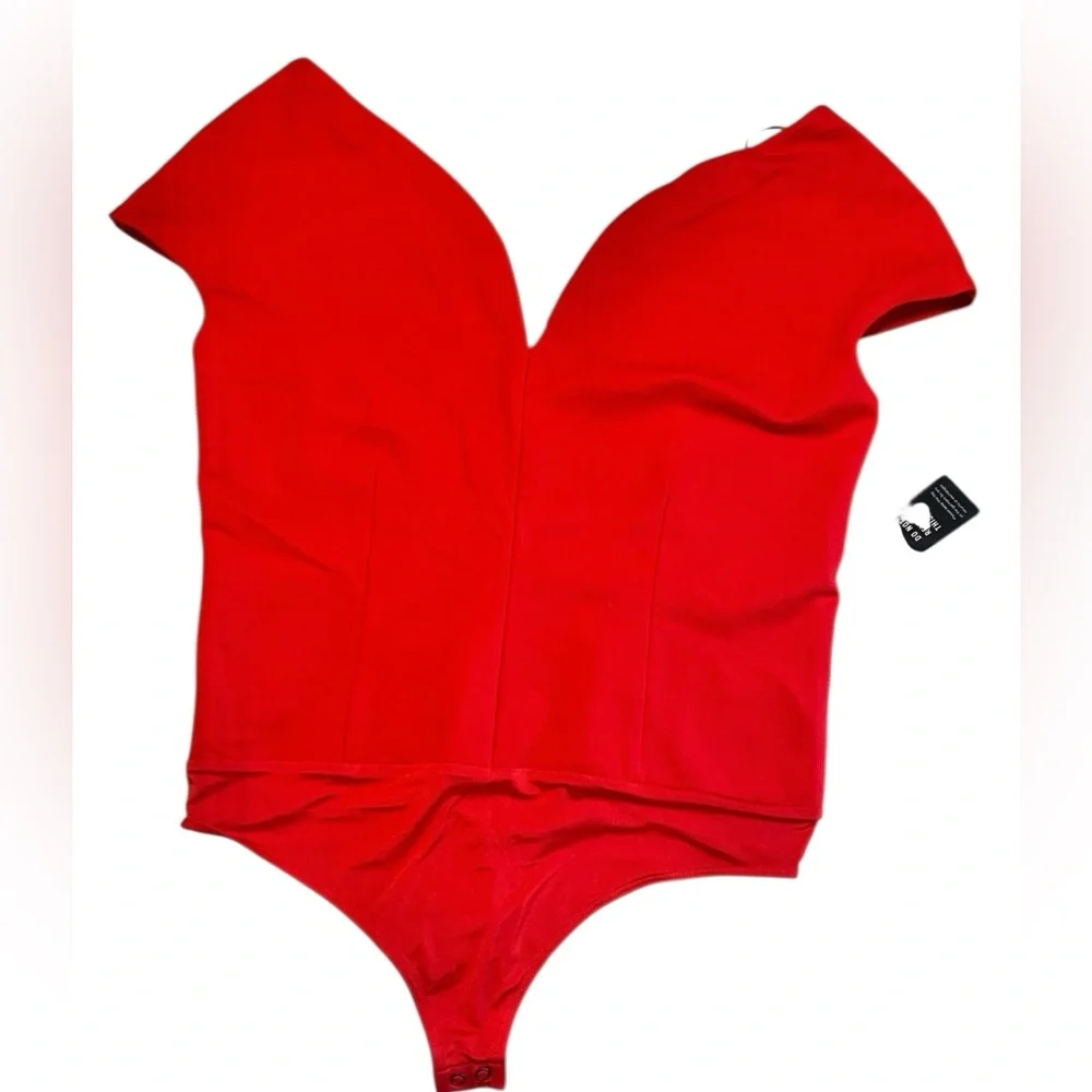 Express Fitted Ponte Sweetheart Neckline Off The Shoulder Red Bodysuit. SKU 139 - Picture 10 of 11